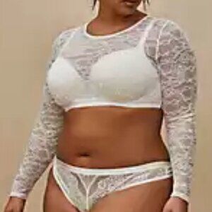 🆕 3X WHITE LACE LONG SLEEVE UNDER-IT-ALL CROP TOP